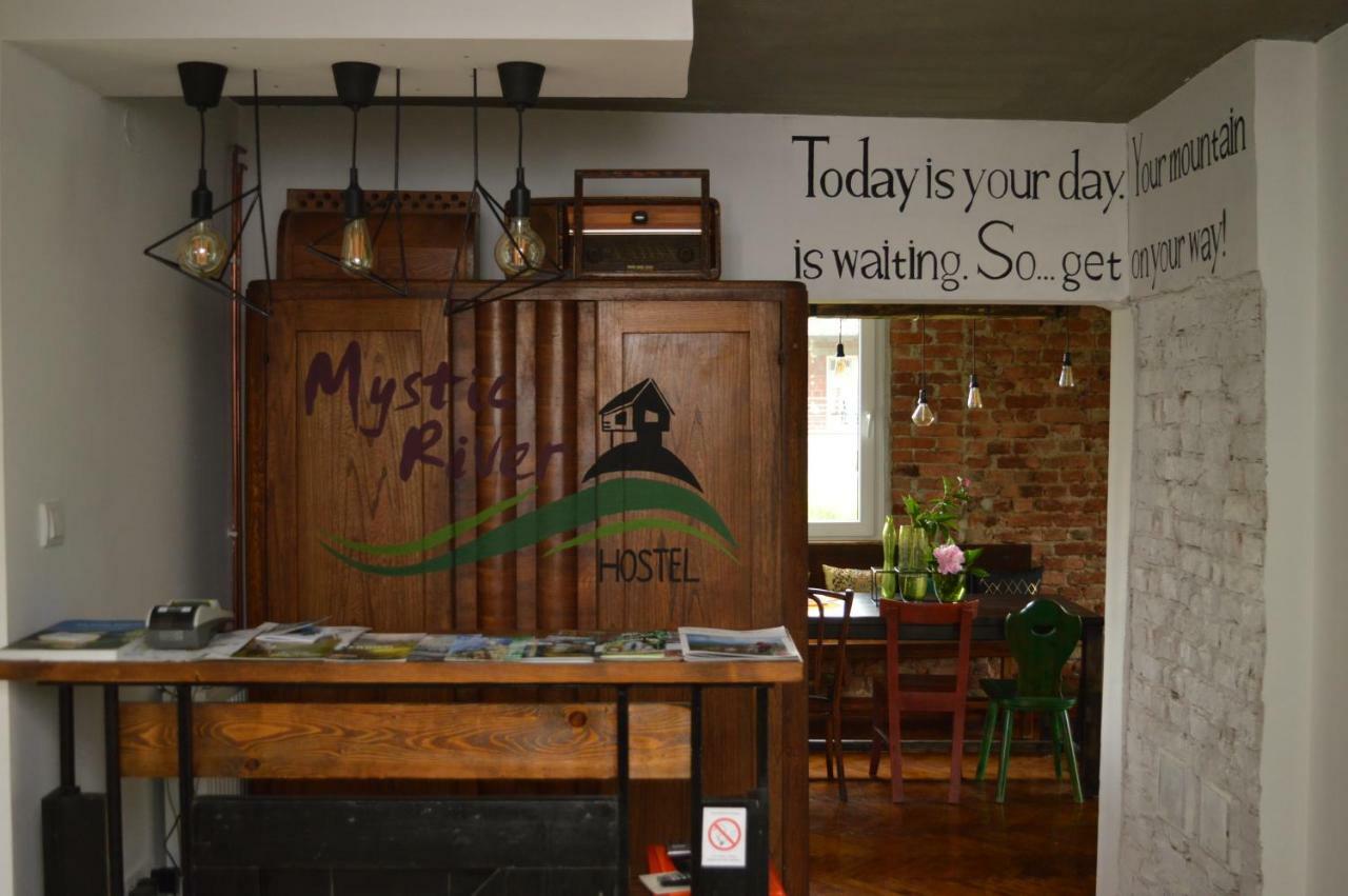 Mystic River Design Hostel 巴伊纳巴什塔 外观 照片