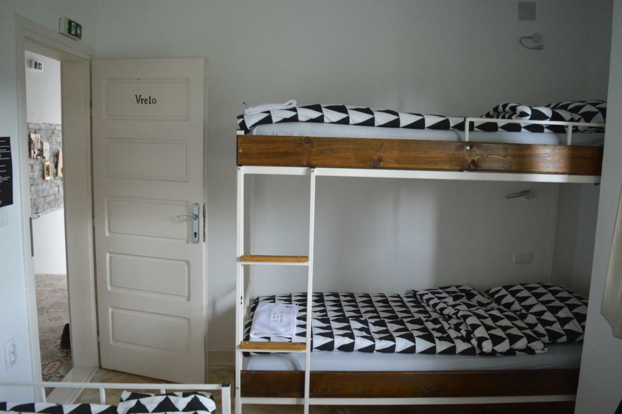 Mystic River Design Hostel 巴伊纳巴什塔 外观 照片